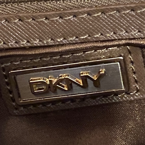 DKNY quilted leather small crossbody - Picture 11 of 16